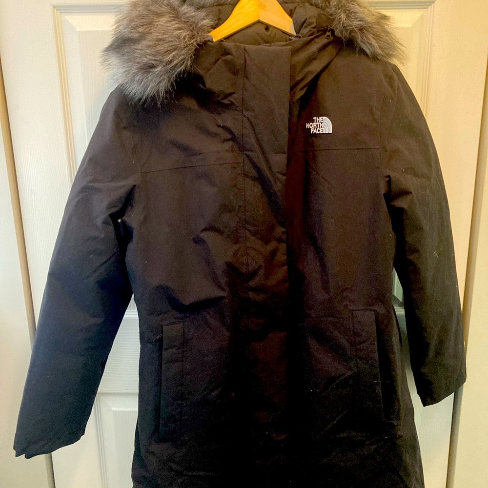 The North Face Women’s Arctic Hooded Faux-Fur-Trim Parka XL Black